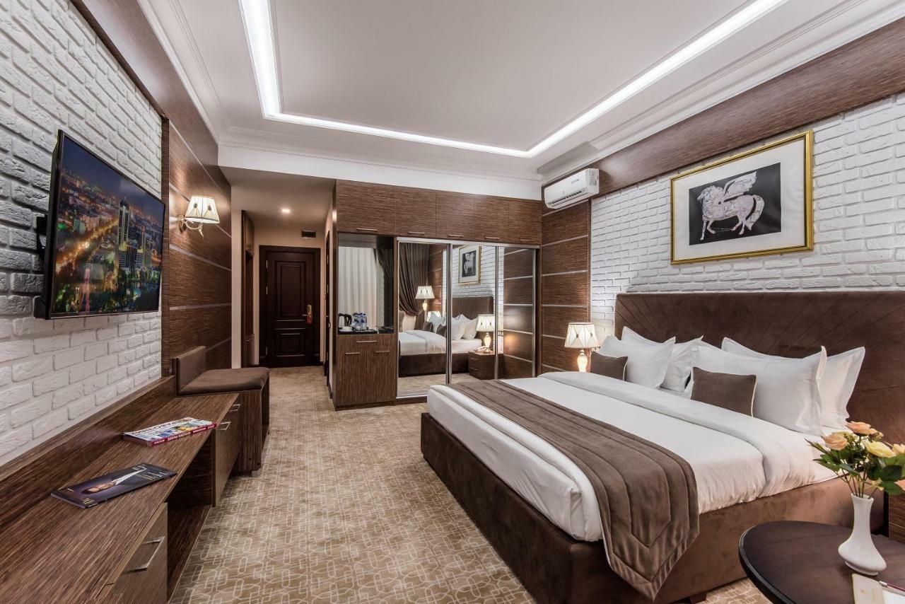 The Royal Mezbon Hotel & Spa ทาชเคนต์ ภายนอก รูปภาพ